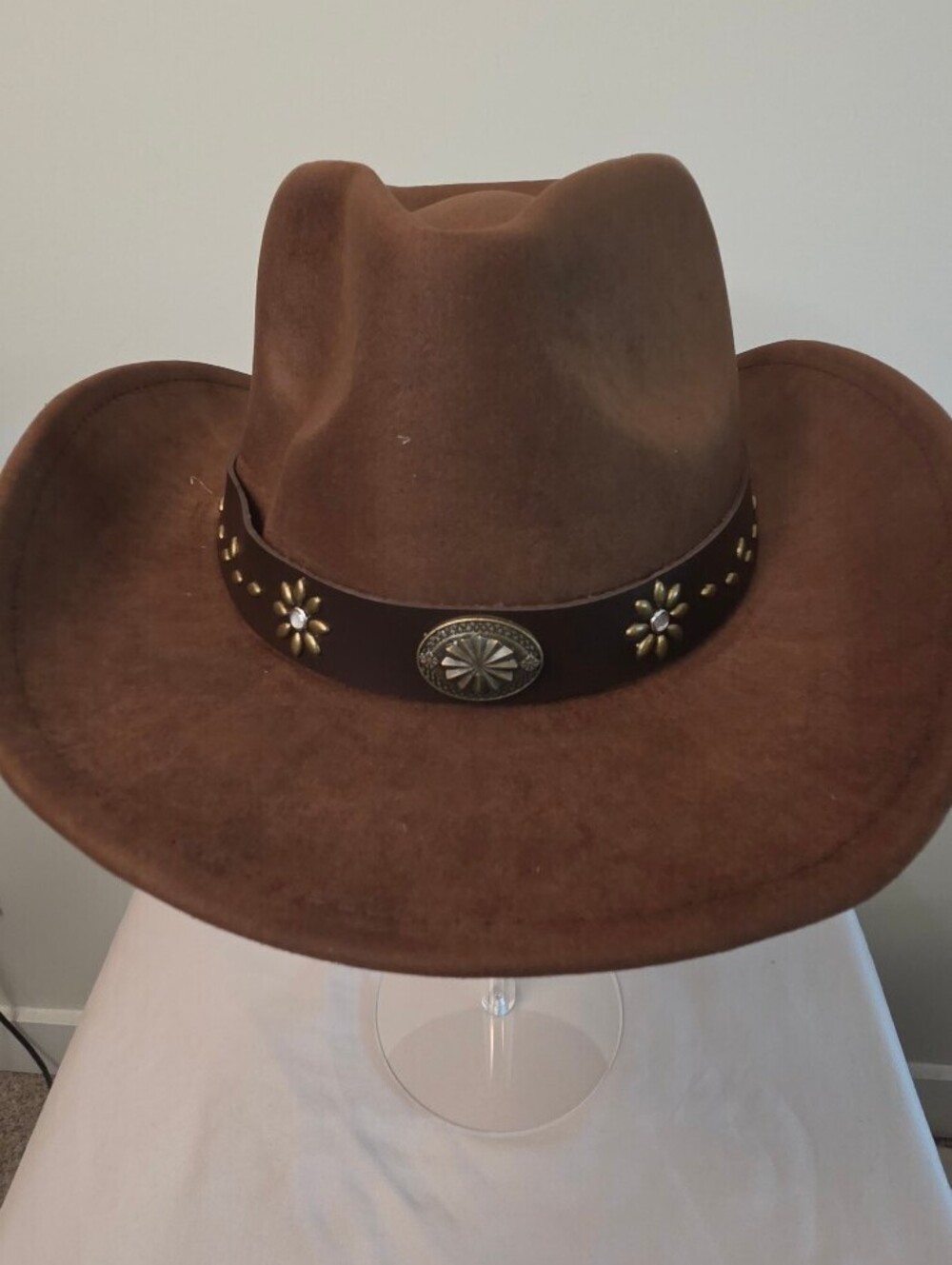NWT Womens Fashion Nova Brown Cowboy Hat with Decorative Band